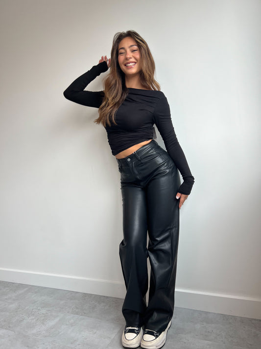 LEATHER STRAIGHT PANTS BLACK