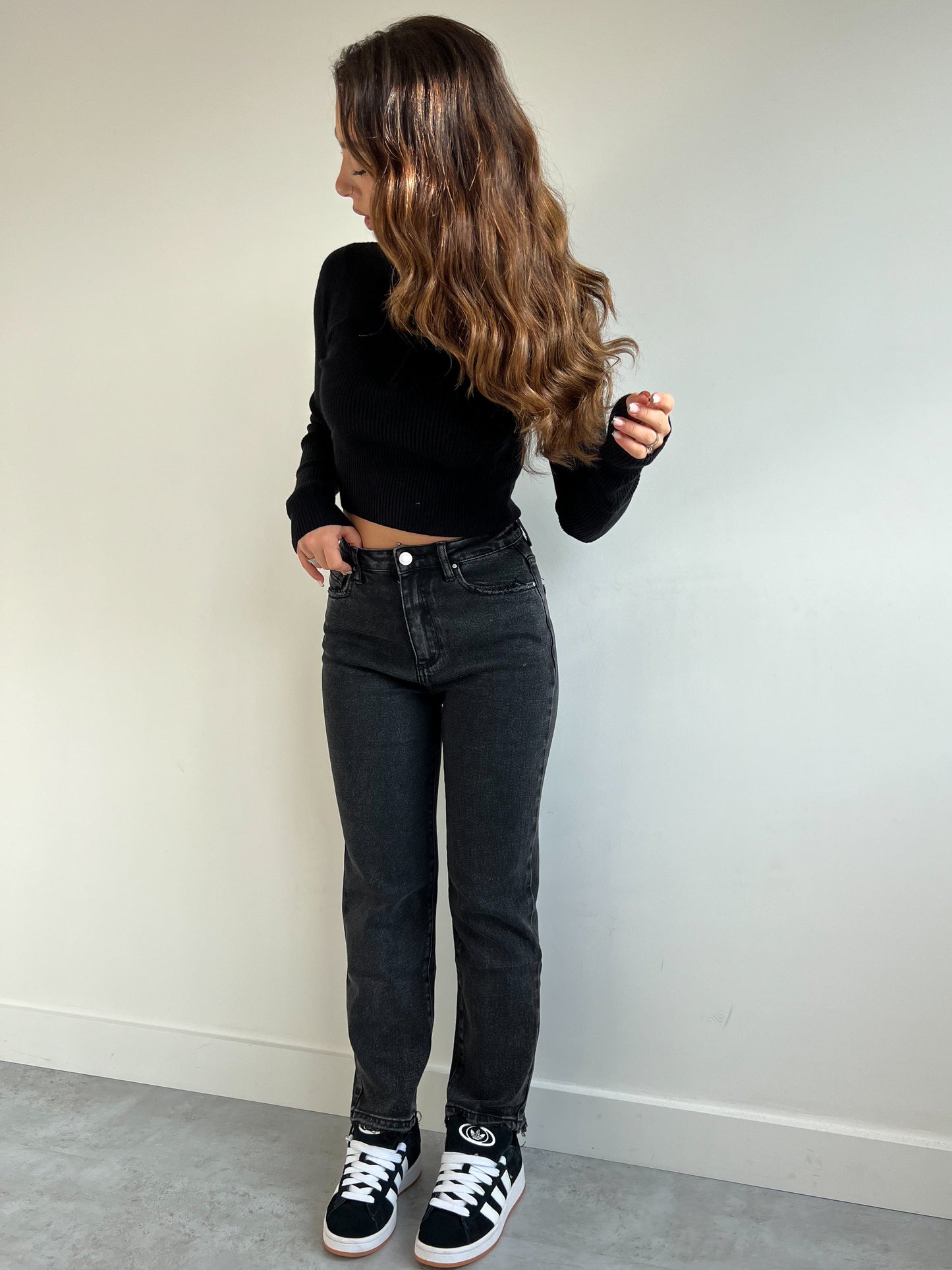 BLACK WASH MOM JEANS 3519